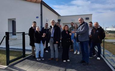 Photo de l'inauguration avec les locataires